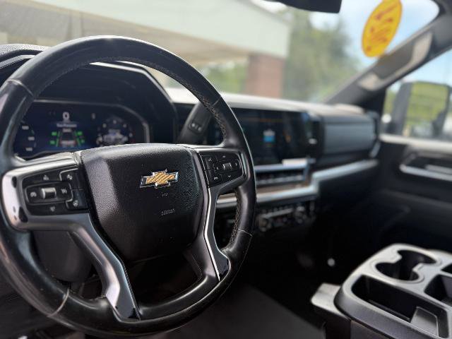 Used 2024 Chevrolet Silverado 2500 LT AWD/4WD image 6