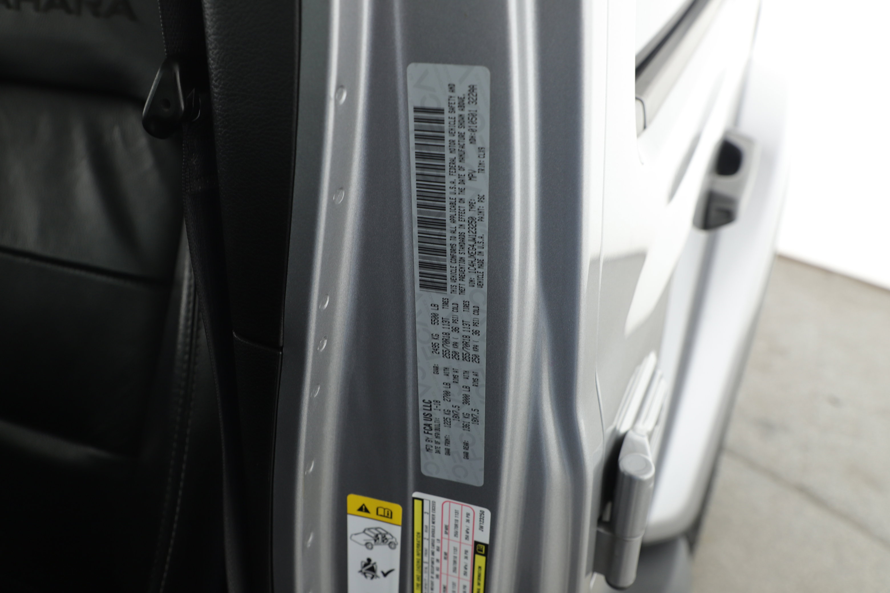 Used 2018 Jeep Wrangler Unlimited Sahara image 8