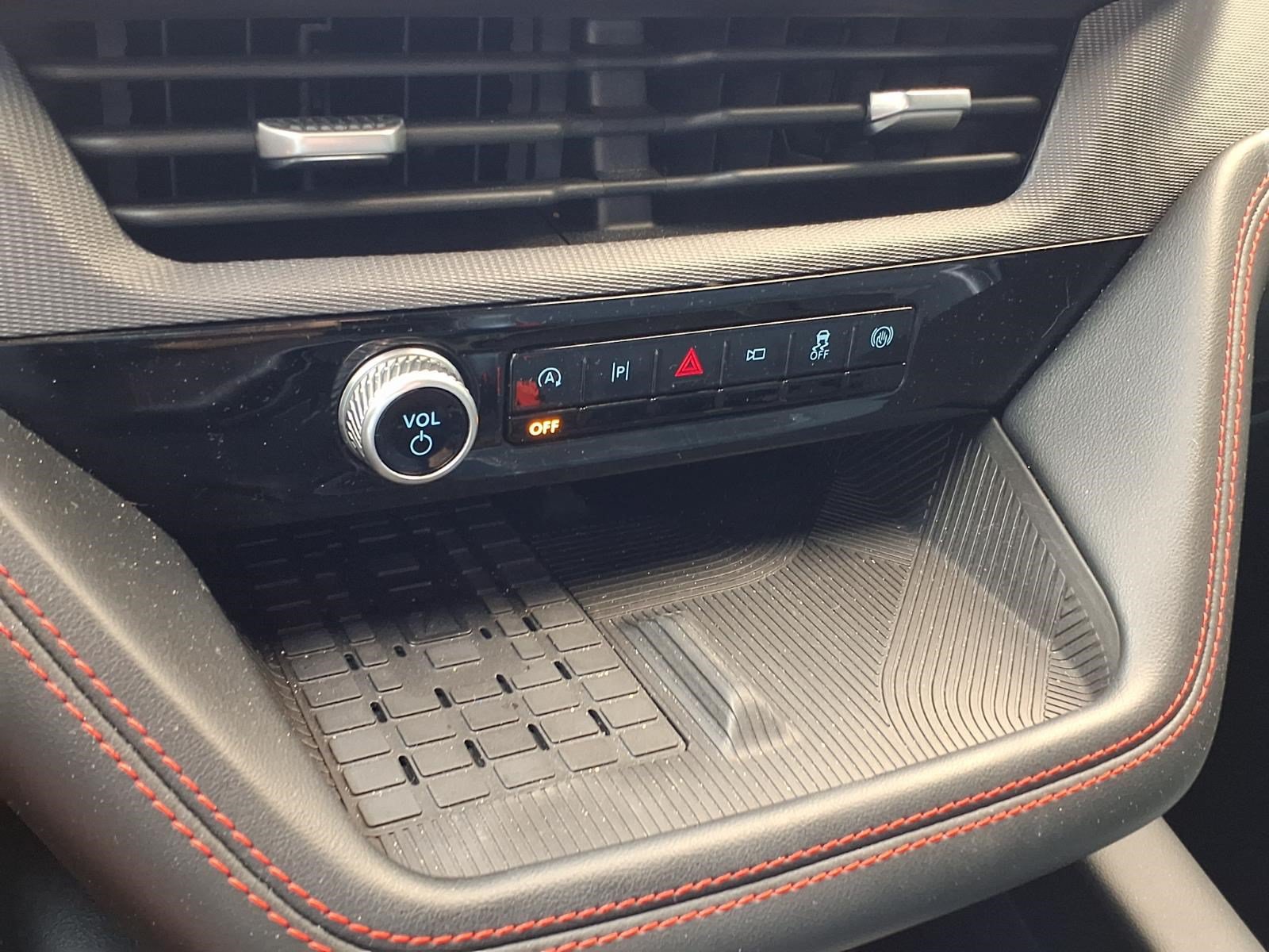Certified 2025 Ford Explorer ST AWD/4WD image 18