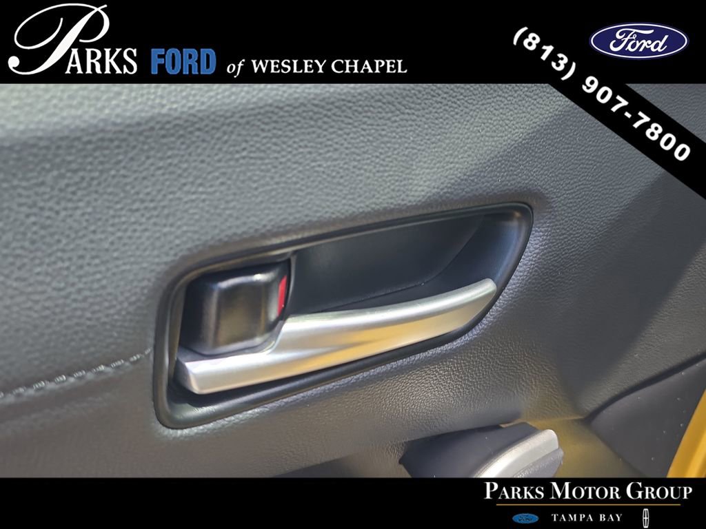 Used 2023 Toyota Corolla Cross AWD Hybrid w/ Convenience Package image 17