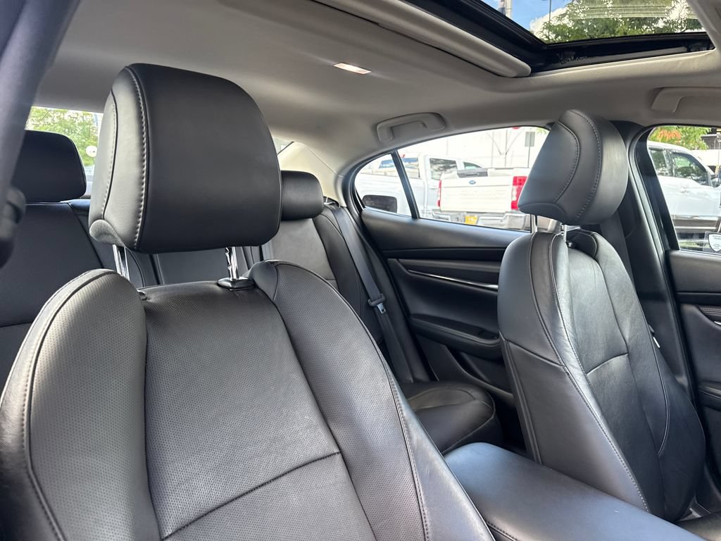 Used 2022 MAZDA MAZDA3 s AWD/4WD image 32