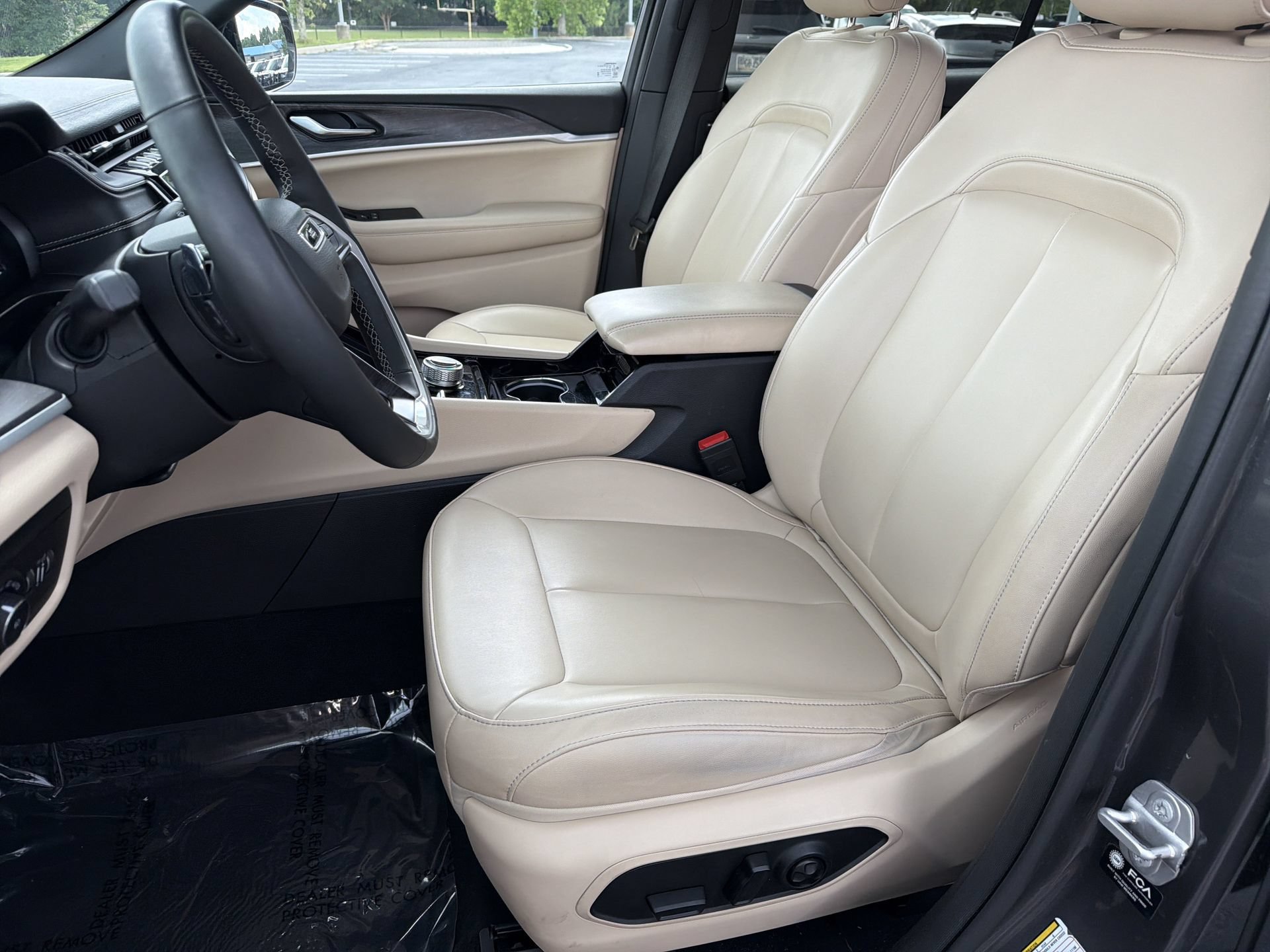 Used 2023 Jeep Grand Cherokee L Limited AWD/4WD image 20
