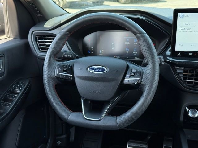 Certified 2023 Ford Escape ST-Line w/ Tech Pack #1 AWD/4WD image 5