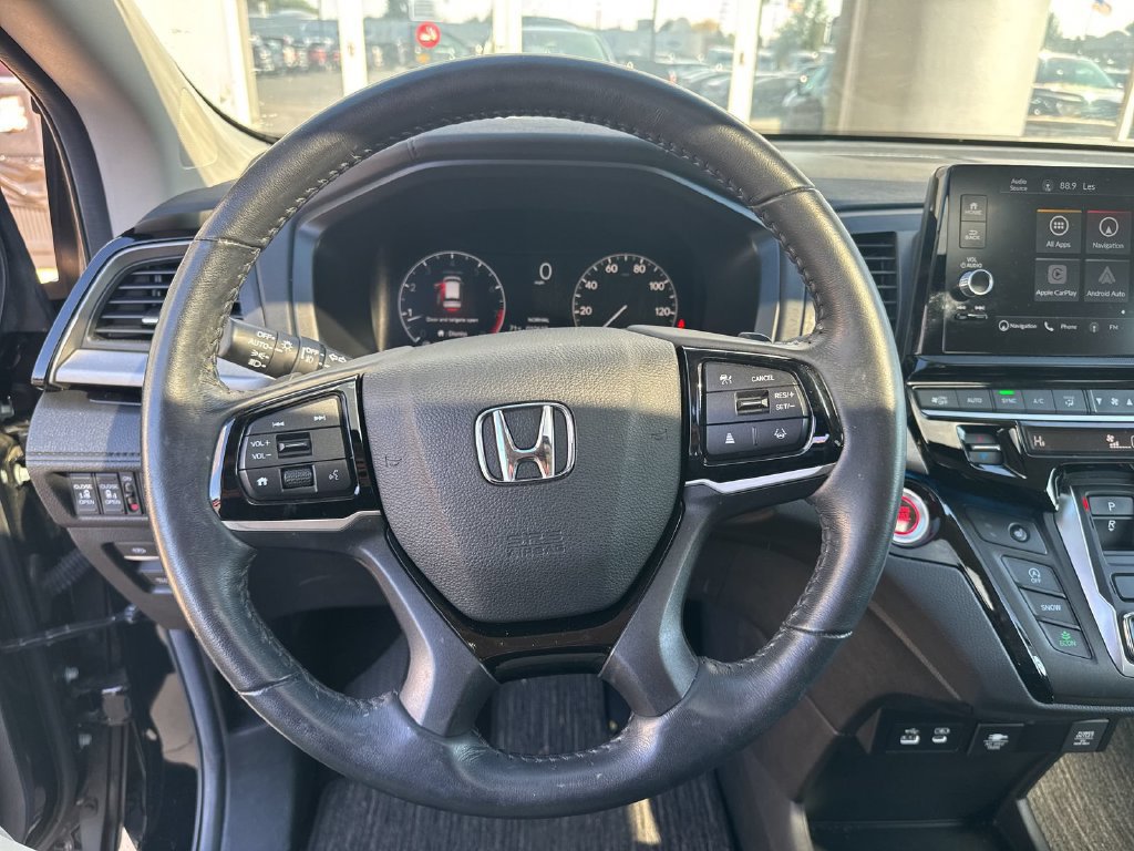 Used 2025 Honda Odyssey Touring image 16