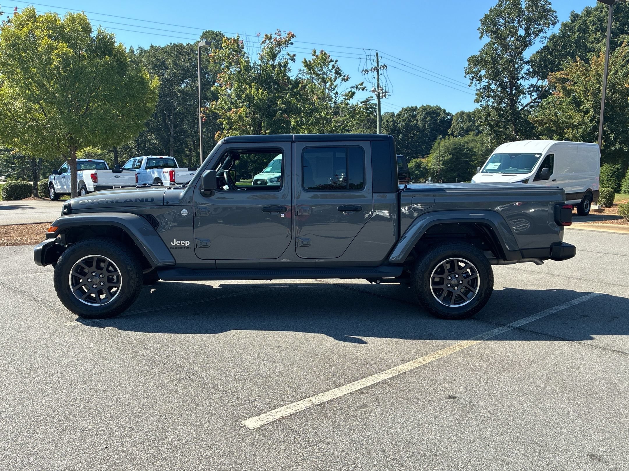 Used 2022 Jeep Gladiator Overland w/ Popular Equipment Package AWD/4WD image 7