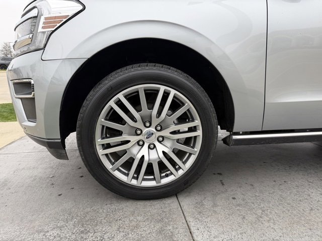 Certified 2024 Ford Expedition Limited image 6