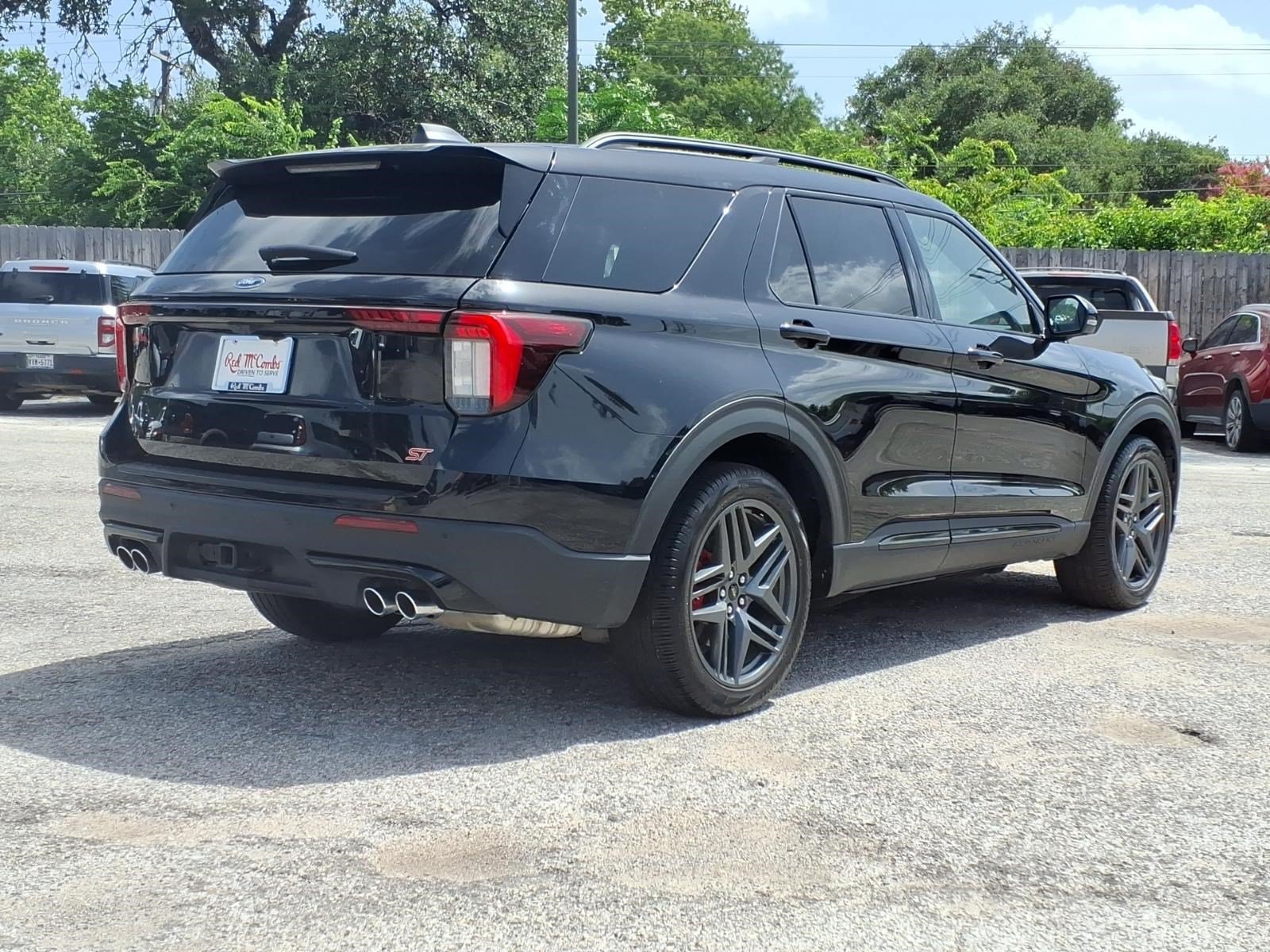 Certified 2025 Ford Explorer ST w/ Sun And Sound Package AWD/4WD image 9
