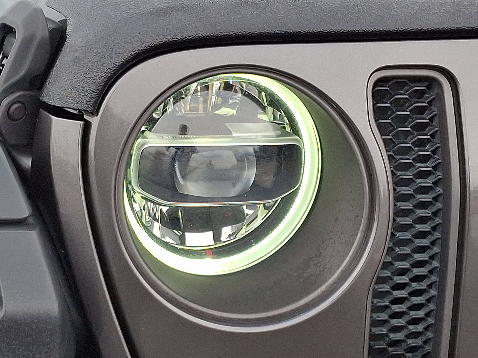 Used 2018 Jeep Wrangler Unlimited Rubicon w/ Dual Top Group image 8