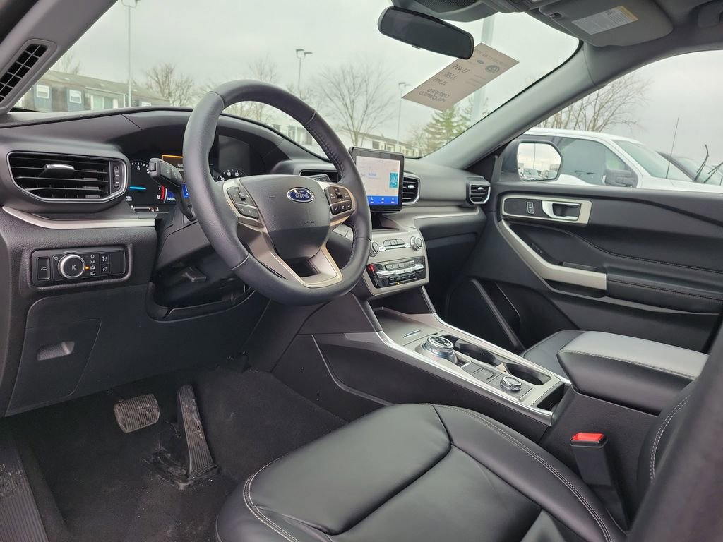 Certified 2023 Ford Explorer XLT w/ Equipment Group 202A image 20