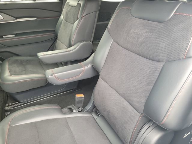 Certified 2025 Ford Explorer ST image 13