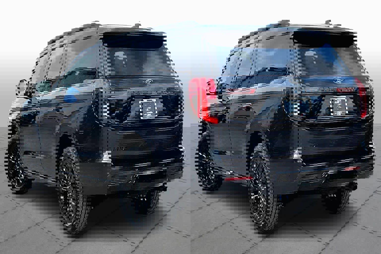 Certified 2025 Ford Expedition Platinum w/ Stealth Appearance Package image 4