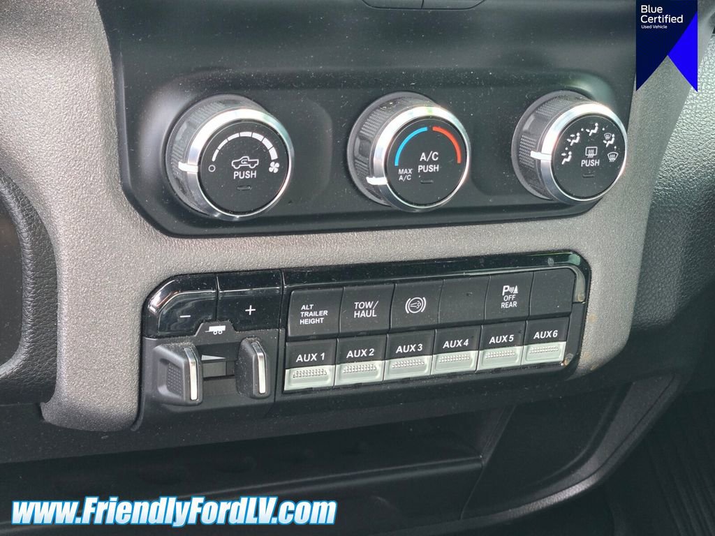 Used 2024 RAM 3500 Tradesman w/ Chrome Appearance Group AWD/4WD image 22