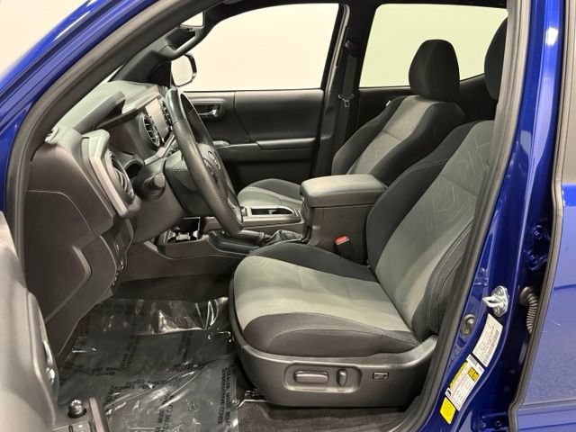 Used 2023 Toyota Tacoma TRD Sport w/ Technology Package AWD/4WD image 15
