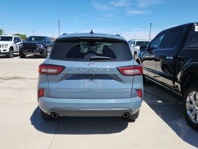 Certified 2023 Ford Escape ST-Line w/ Tech Pack #1 AWD/4WD image 3