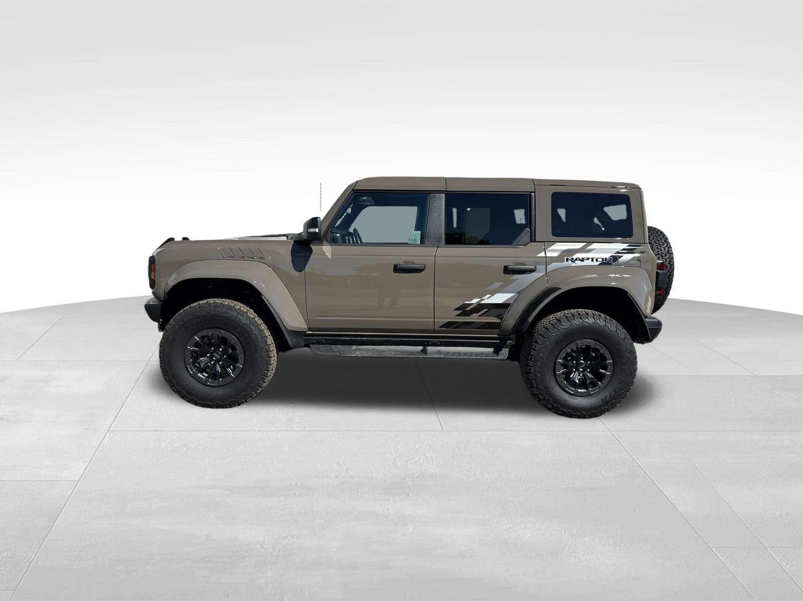 Certified 2025 Ford Bronco Raptor w/ Interior Carbon Fiber Pack AWD/4WD image 2