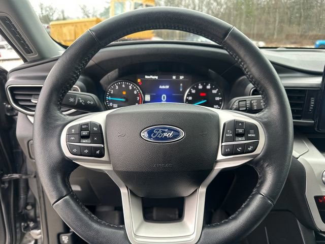 Certified 2022 Ford Explorer XLT w/ Equipment Group 202A image 34