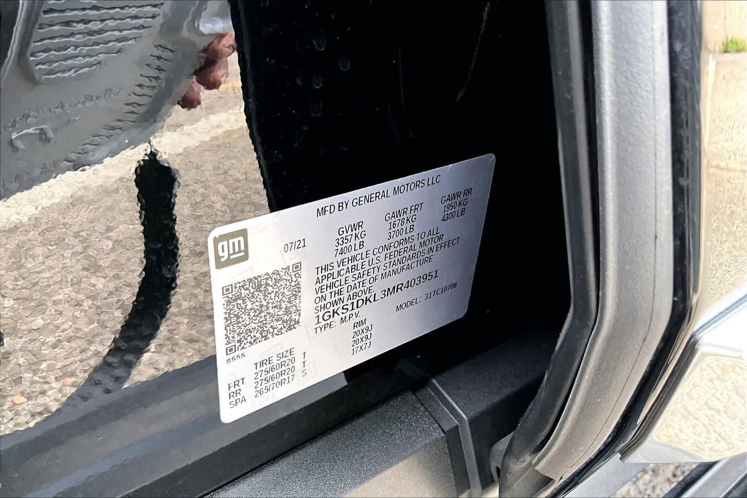 Used 2021 GMC Yukon Denali w/ LPO, Illumination Package RWD image 34