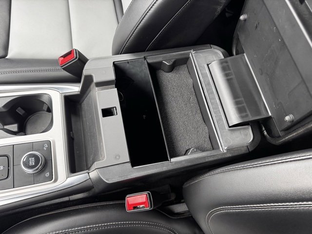 Certified 2022 Ford Explorer XLT w/ XLT Sport Appearance Package image 24