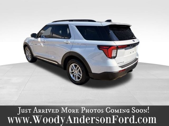 Certified 2025 Ford Explorer Active RWD image 5