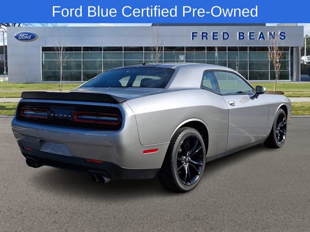 Used 2017 Dodge Challenger SXT w/ Blacktop Package RWD image 4