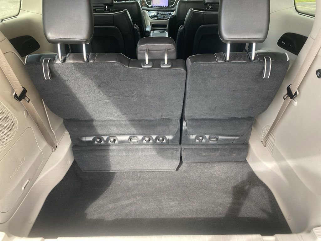 Used 2022 Chrysler Pacifica Limited image 15