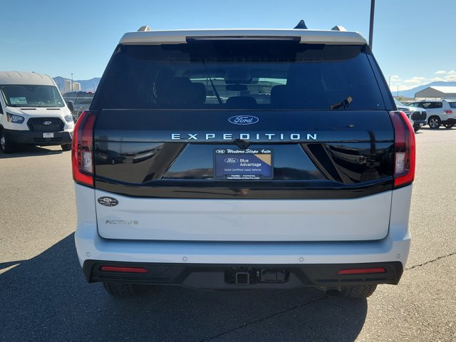 Certified 2025 Ford Expedition Active AWD/4WD image 2