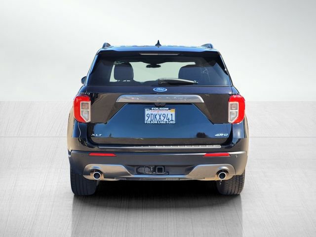 Certified 2022 Ford Explorer XLT w/ Equipment Group 202A image 4