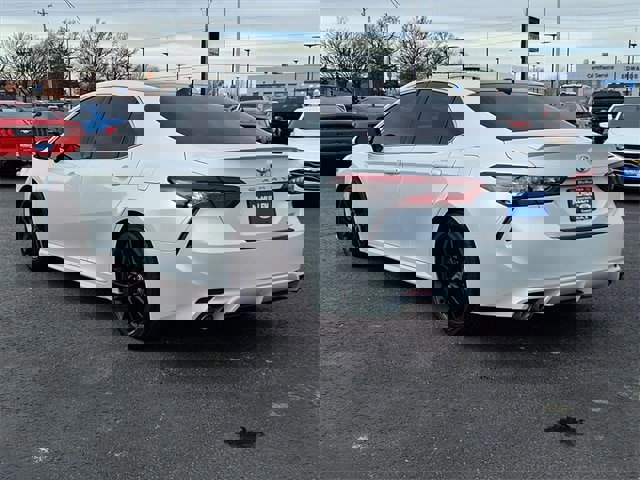 Used 2022 Toyota Camry XSE image 5