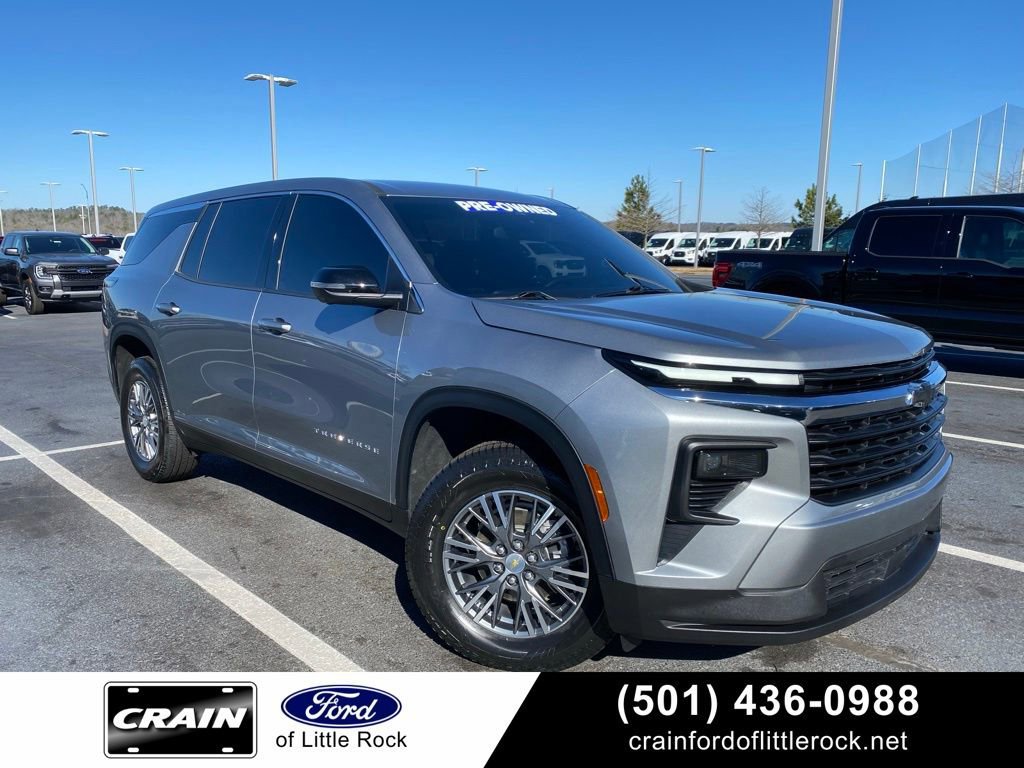 Used 2024 Chevrolet Traverse LS image 7