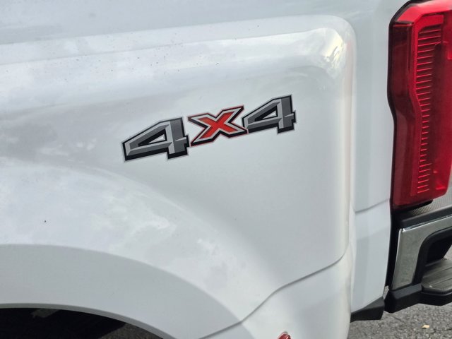 Certified 2025 Ford F450 XLT AWD/4WD image 11
