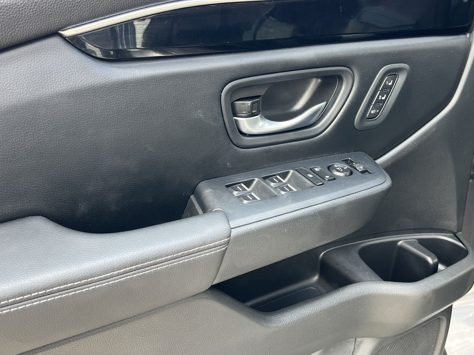 Used 2025 Honda Pilot Touring image 15