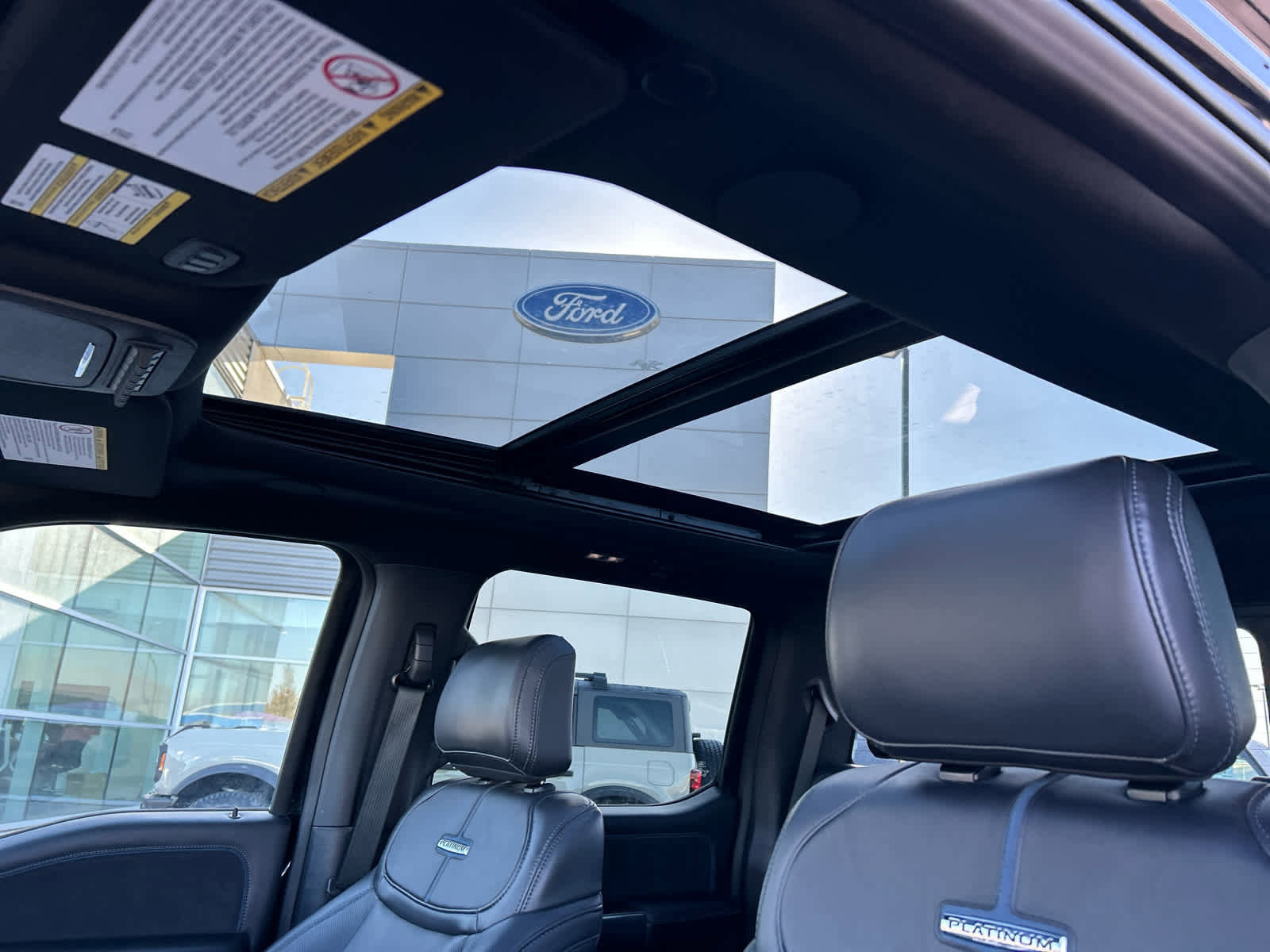 Certified 2025 Ford F350 Platinum image 30