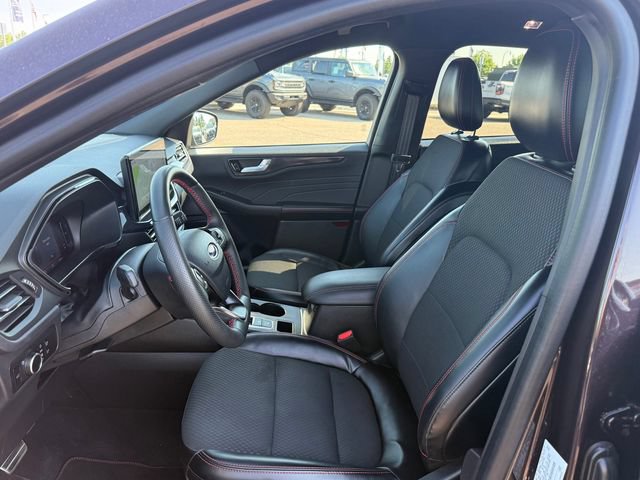 Certified 2023 Ford Escape ST-Line w/ Tech Pack #1 AWD/4WD image 6