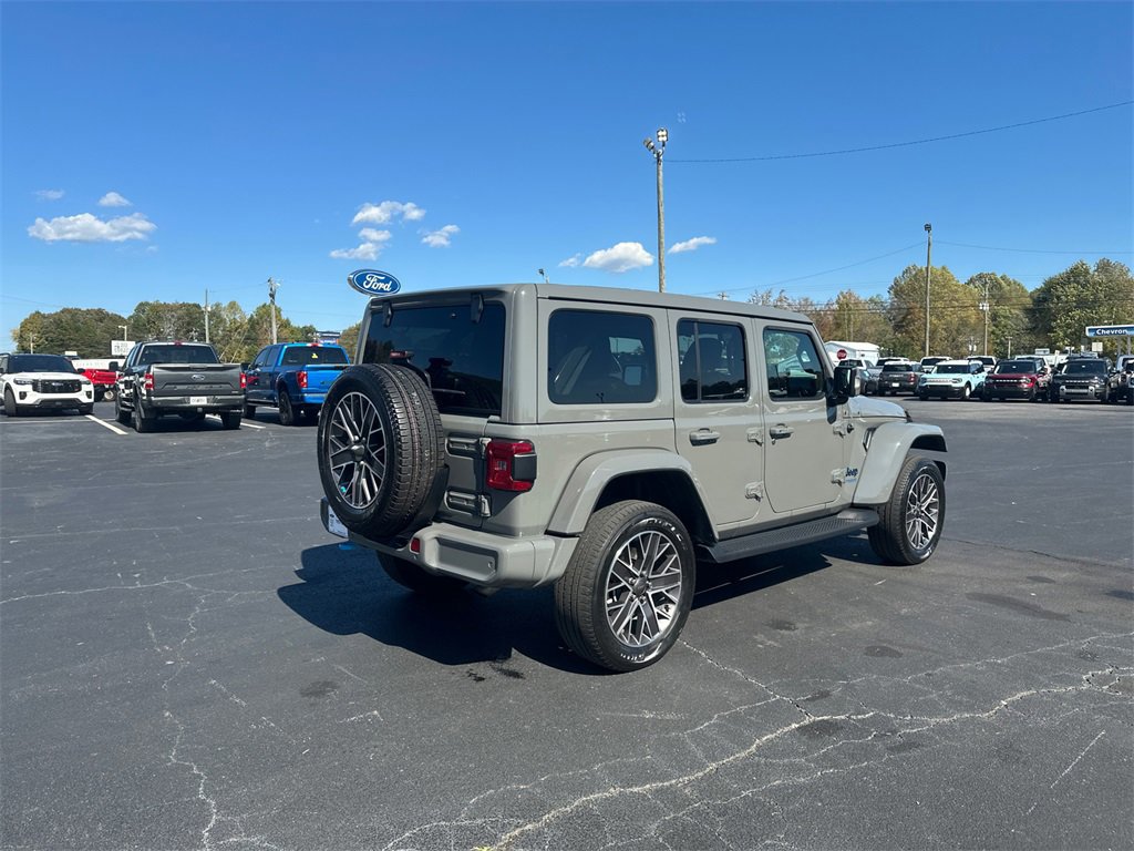 Used 2022 Jeep Wrangler Unlimited Sahara video 3