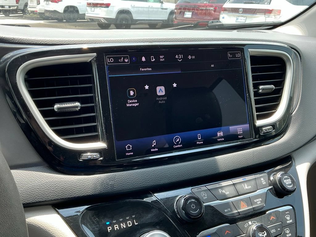 Used 2023 Chrysler Pacifica Touring-L FWD image 42