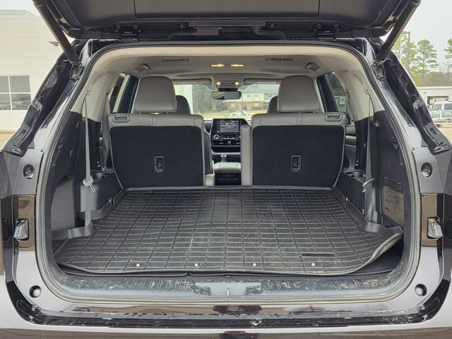 Used 2022 Toyota Highlander XLE image 28