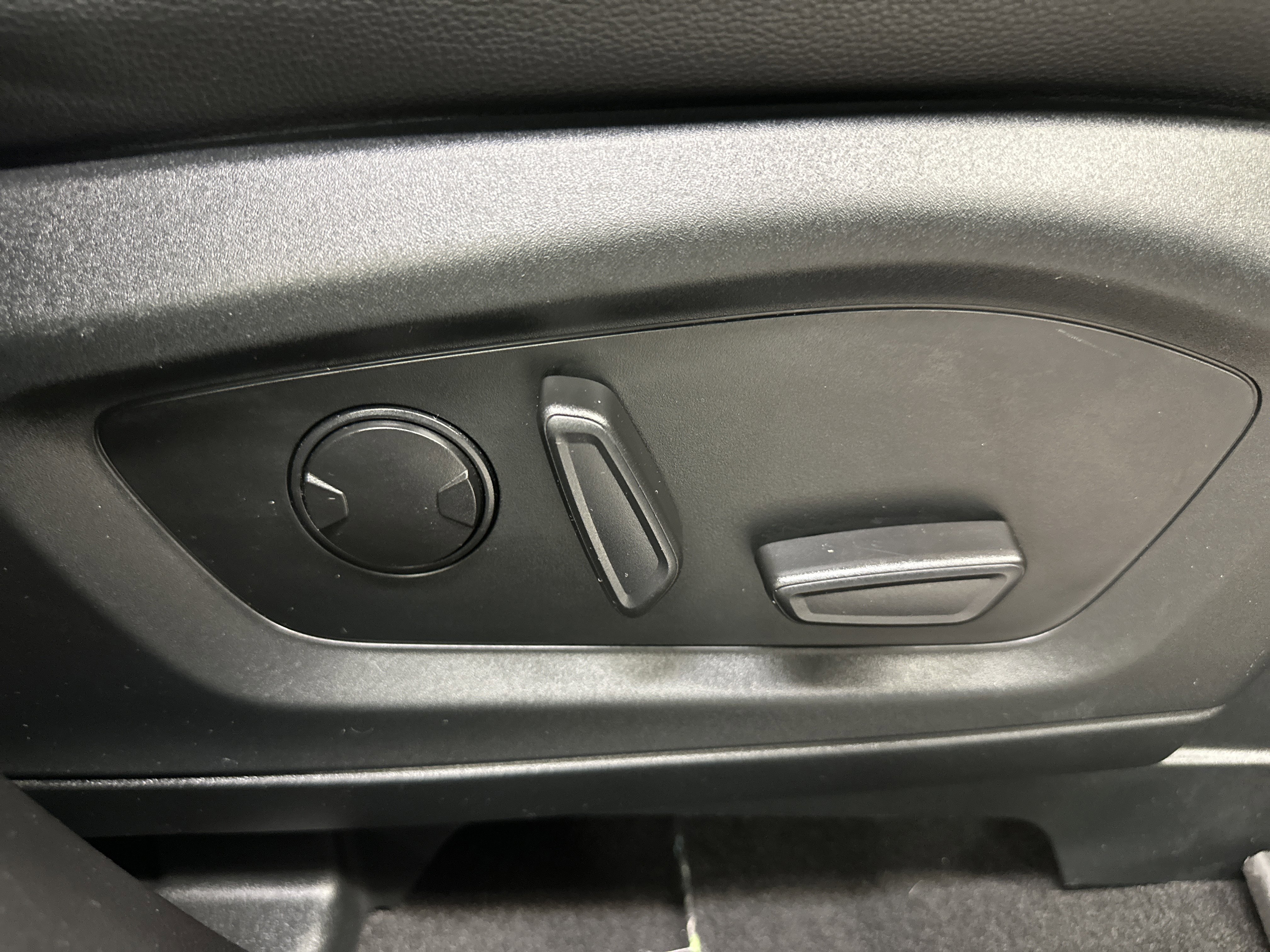 Certified 2023 Ford Explorer ST w/ Equipment Group 401A image 25