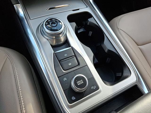 Certified 2024 Ford Explorer XLT w/ Equipment Group 202A image 15