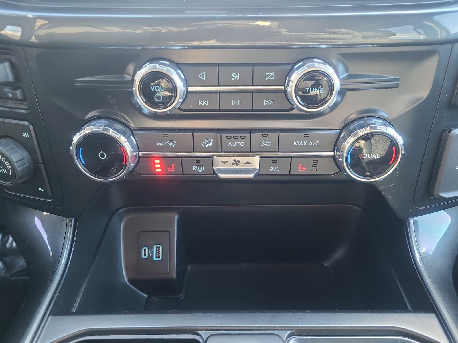 Certified 2022 Ford F150 Tremor w/ Equipment Group 401A Mid image 31