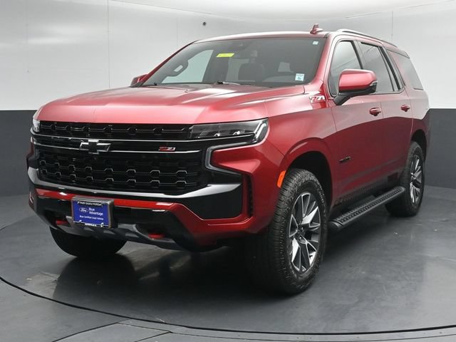 Used 2024 Chevrolet Tahoe Z71 w/ Luxury Package AWD/4WD image 3
