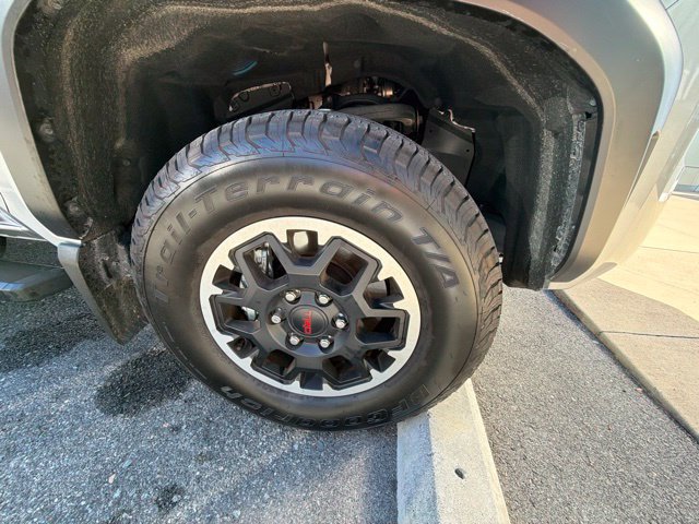 Used 2025 Toyota Tacoma TRD Off-Road w/ TRD Off Road Upgrade Package AWD/4WD image 27