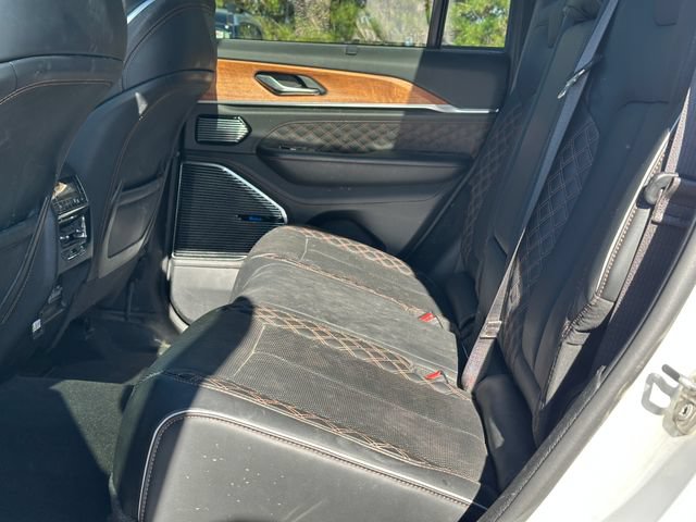 Used 2022 Jeep Grand Cherokee Summit AWD/4WD image 13