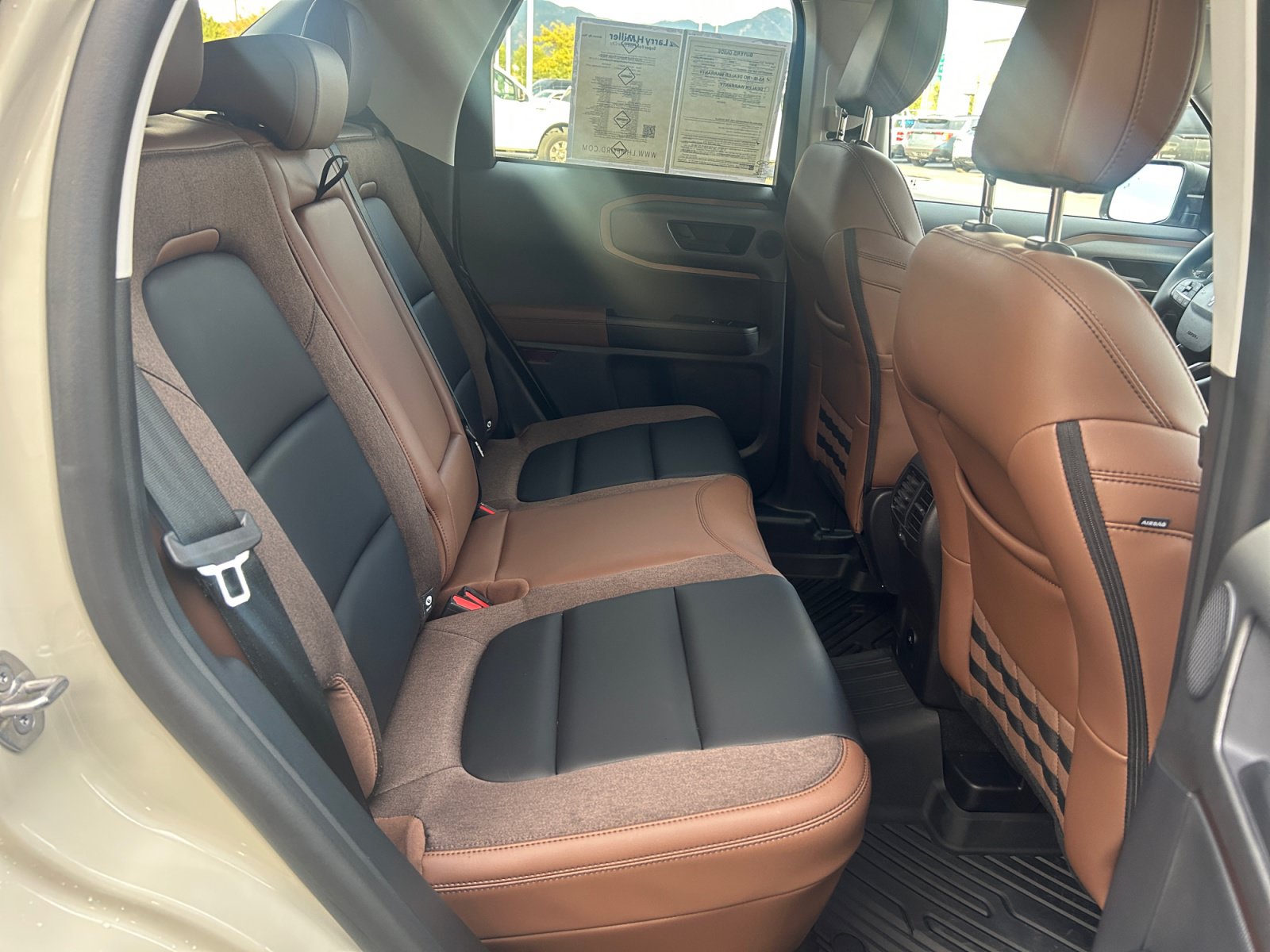 Certified 2025 Ford Bronco Sport Outer Banks w/ Outer Banks Tech Package+ AWD/4WD image 16