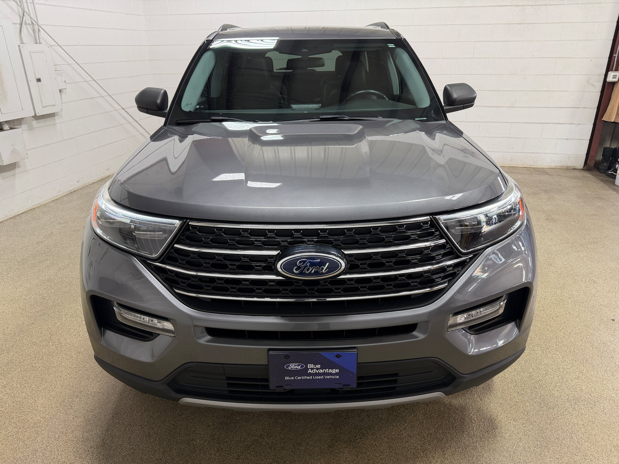 Certified 2021 Ford Explorer XLT w/ Equipment Group 202A AWD/4WD image 33