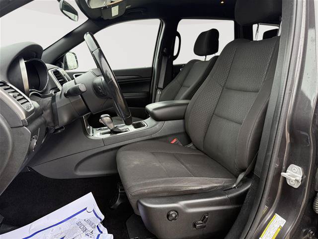 Used 2020 Jeep Grand Cherokee Laredo AWD/4WD image 7