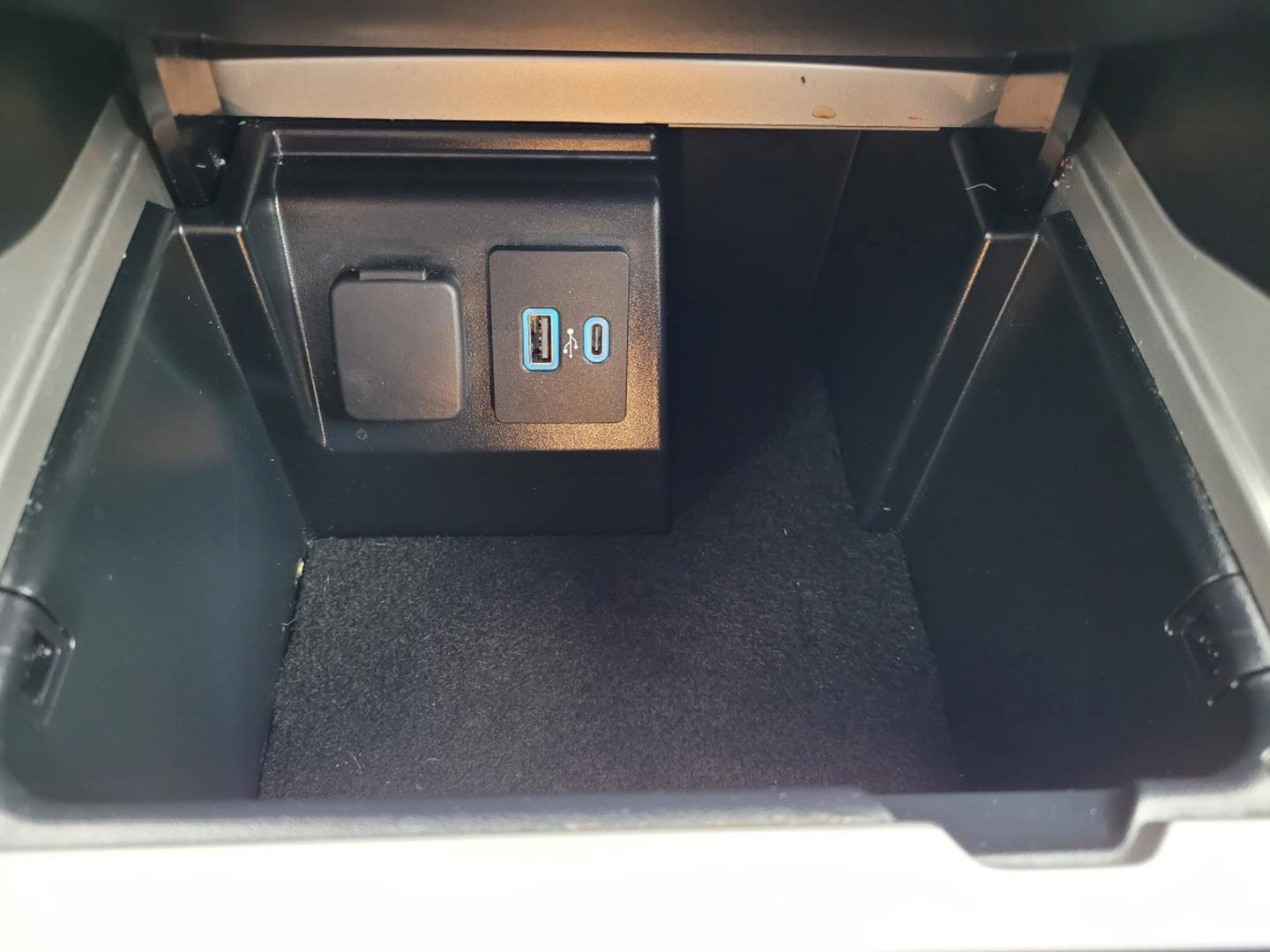 Certified 2021 Ford Explorer 2WD image 24
