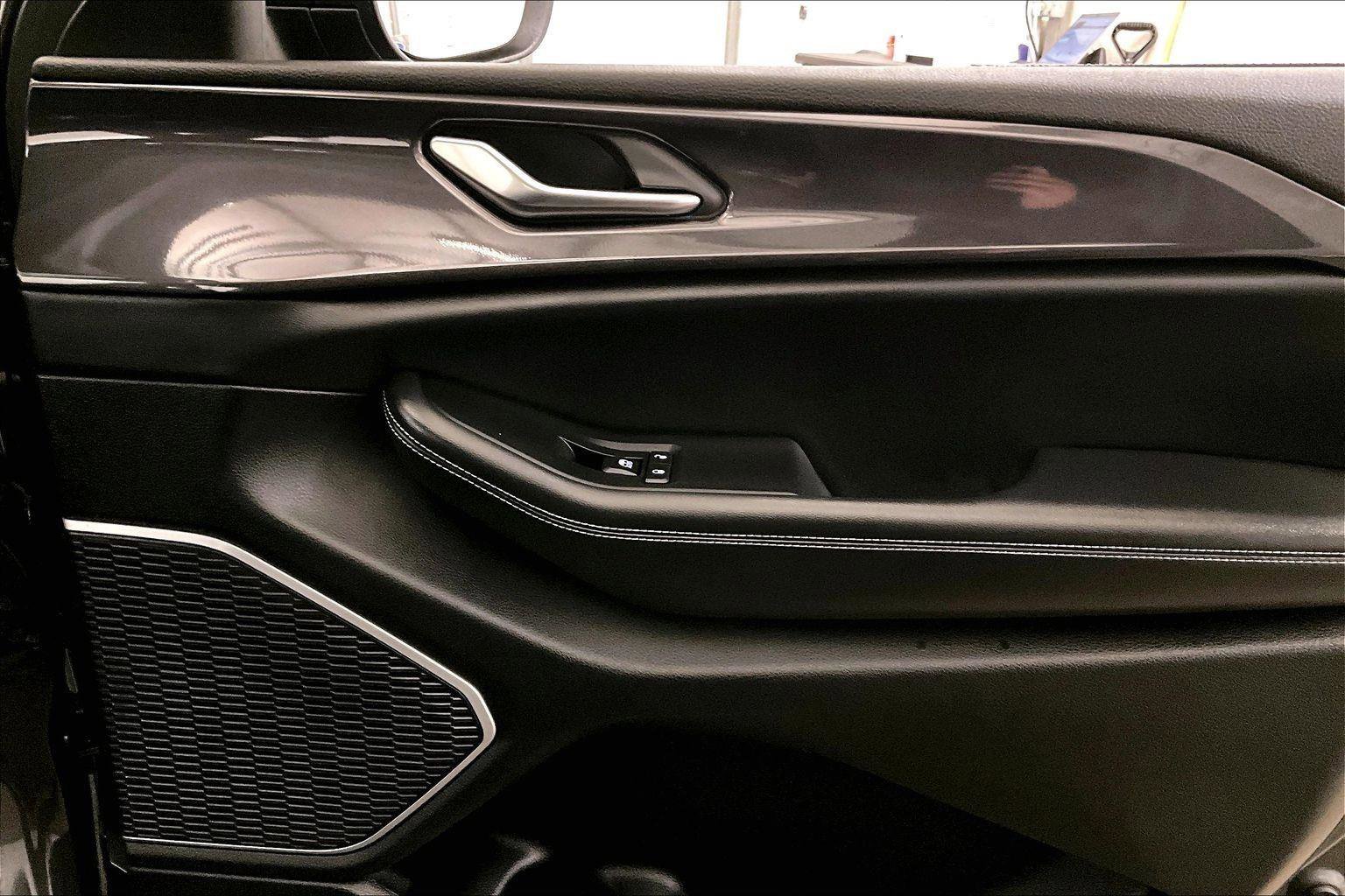 Used 2021 Jeep Grand Cherokee L Laredo w/ Luxury Tech Group I image 23