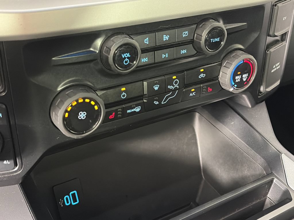 Certified 2024 Ford F350 XLT w/ XLT Premium Package AWD/4WD image 21