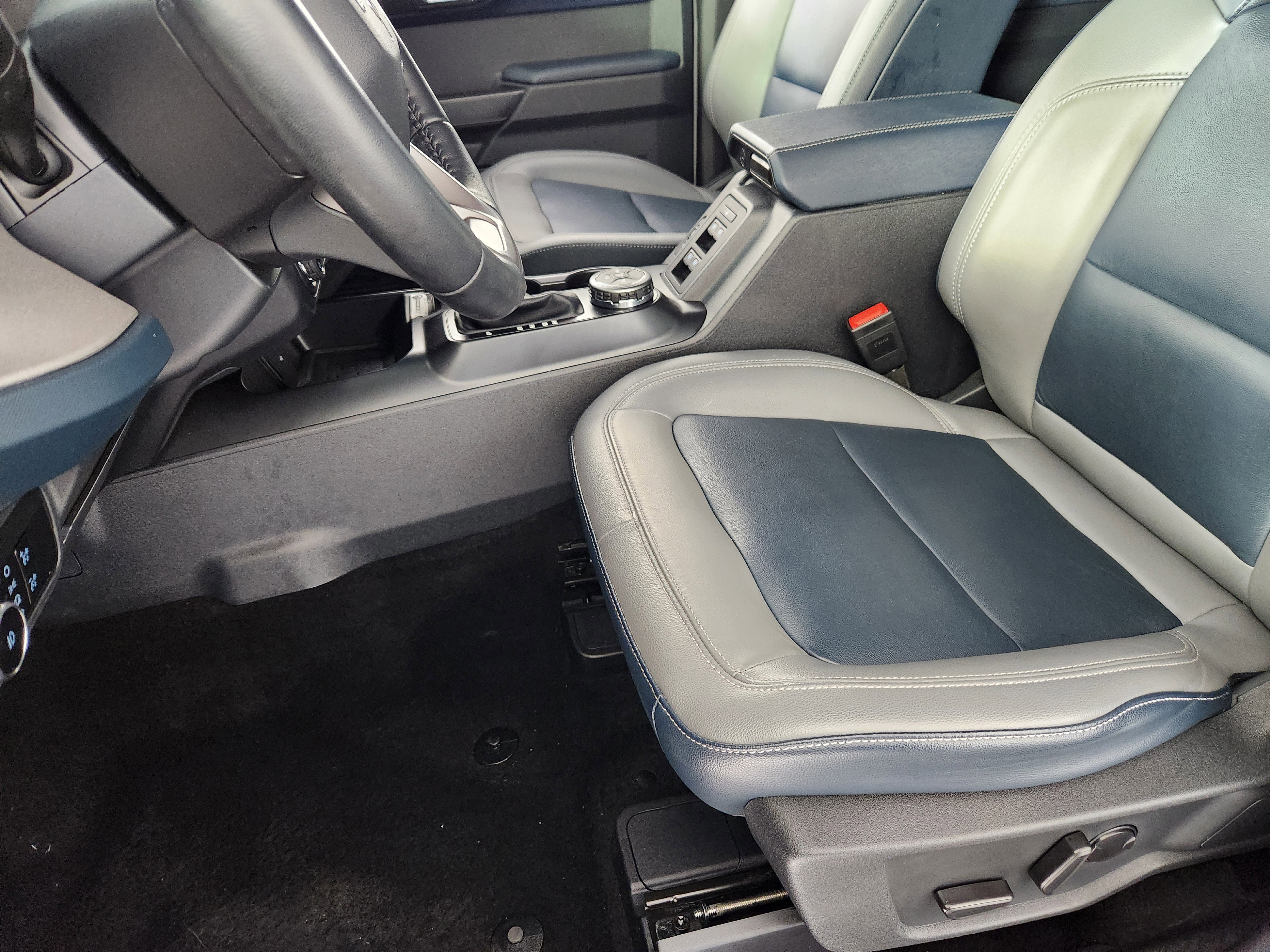 Certified 2024 Ford Bronco Outer Banks image 12