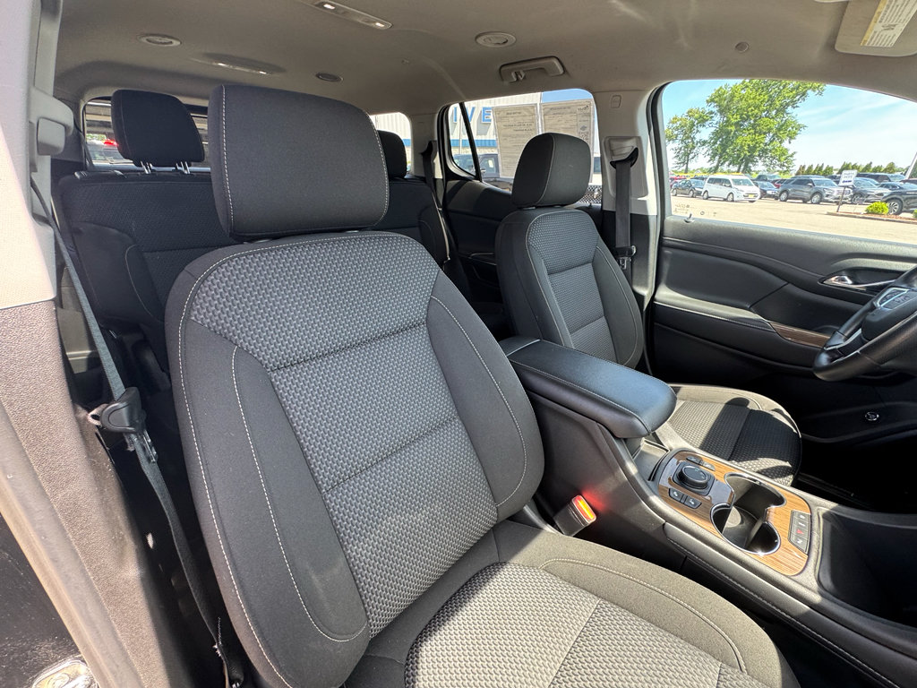 Used 2023 GMC Acadia SLE w/ Driver Convenience Package FWD image 12